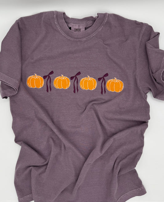 Pumpkins & Bows - T-Shirt